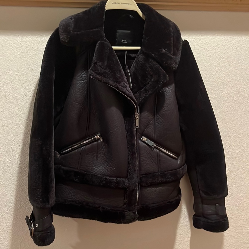 Shearling bomber jacket!!